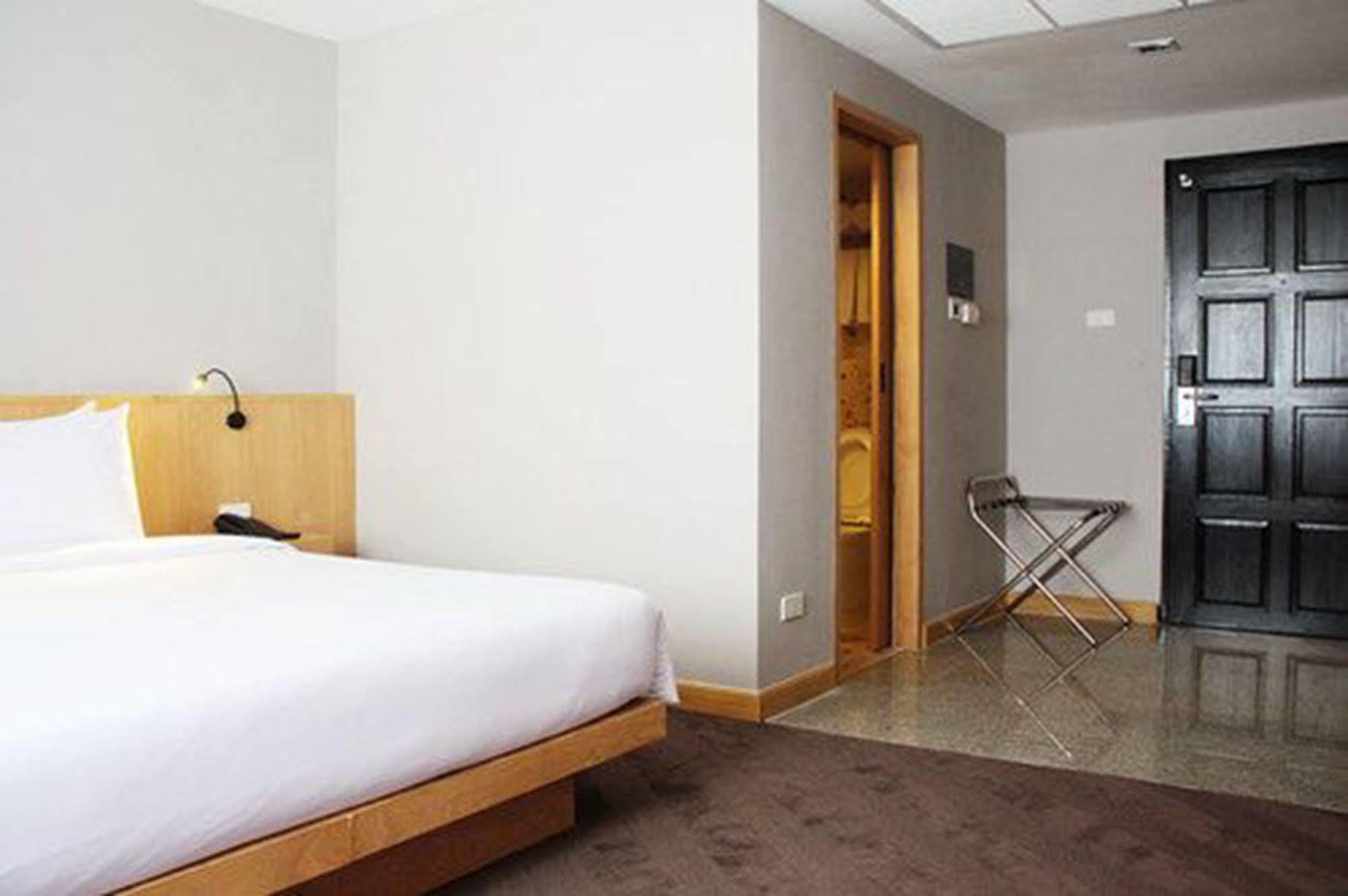 Hotel Vista Express Bangkok Ngoại thất bức ảnh
